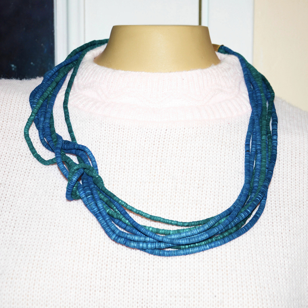 vintage blue & green coconut shell chunky necklace